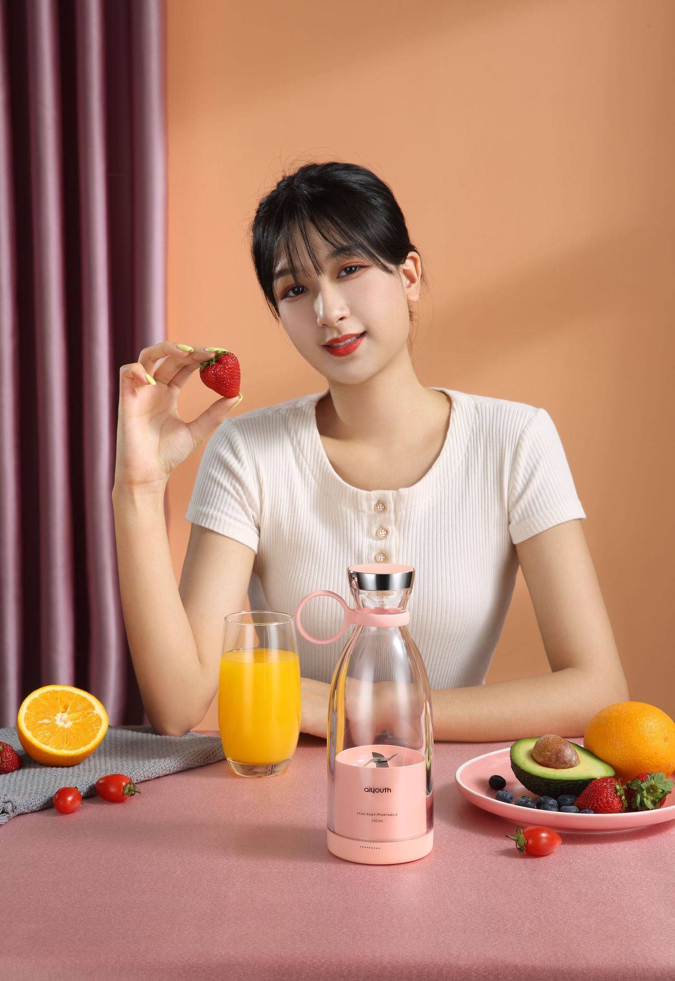 Портативна маленька електрична портативна міні-соковижималка